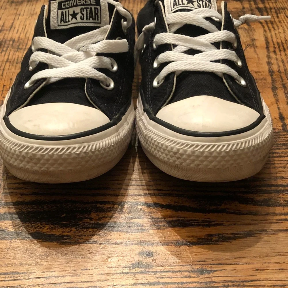 Converse Women’s Black and White Sneakers 8 - Picture 3 of 8